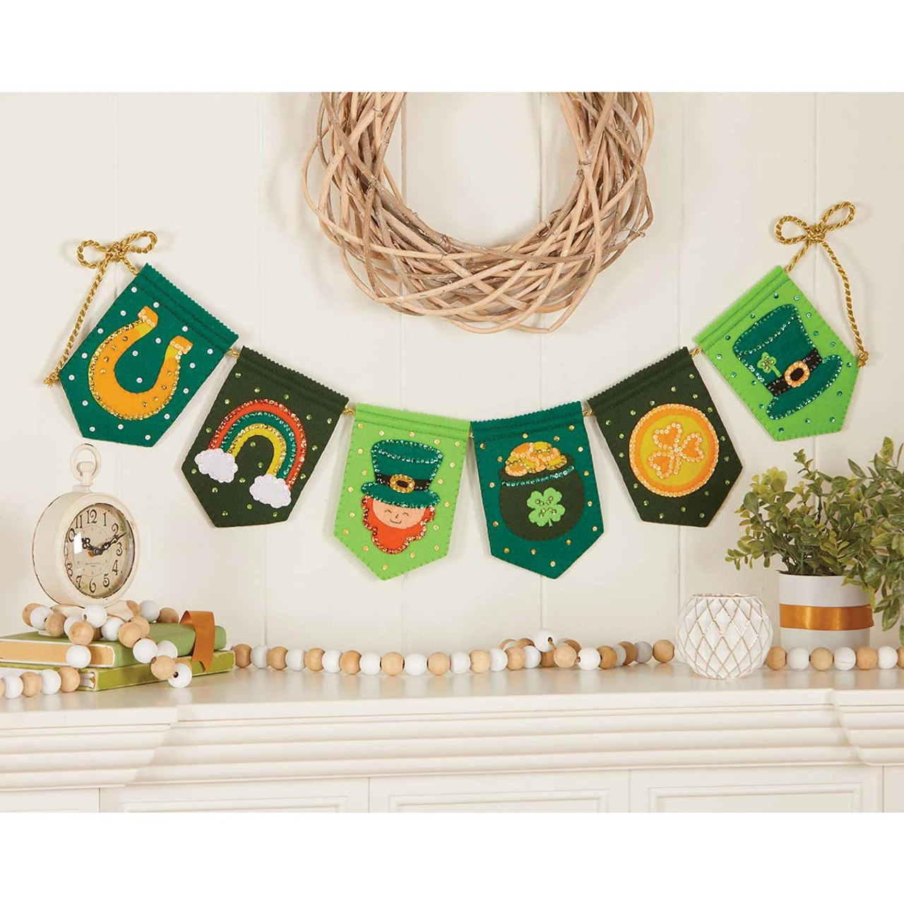 Felt Street Luck Of The Irish Banner Felt & Sequin Kit 1 Felt Street Luck Of The Irish Banner Felt & Sequin Kit